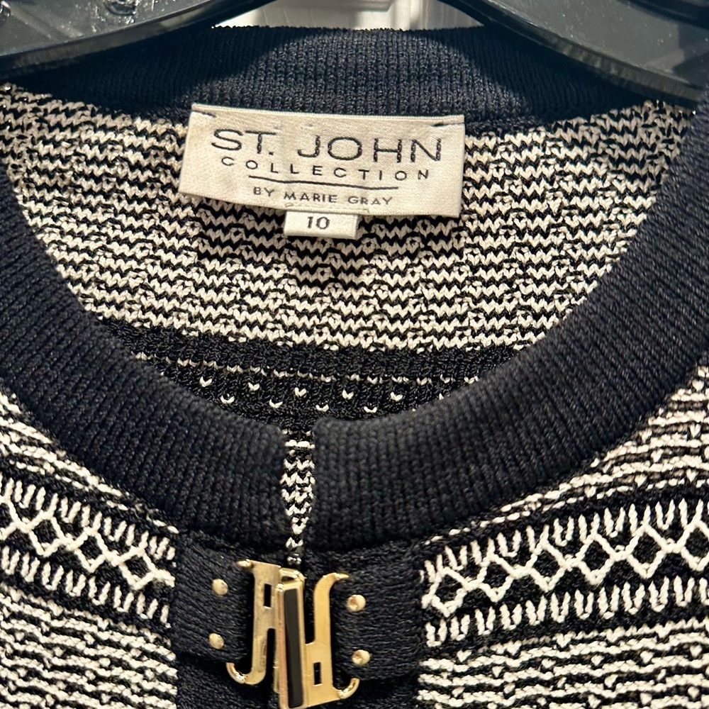 St. John Black and White Textured Blazer - Picture 2 of 4